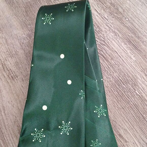 Christmas Necktie Christmas Party Fun Christmas Theme Print Tie NEw Santa - Picture 3 of 4